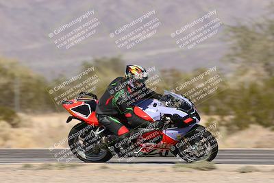 media/Dec-01-2025-Moto Forza (Mon) [[2daa91e15f]]/2-Intermediate Group/Session 3 (Turn 7 Inside Pans)/